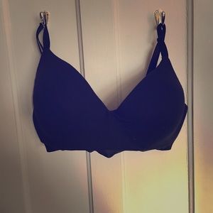 Victoria Secret T-Shirt Bra (36DD)